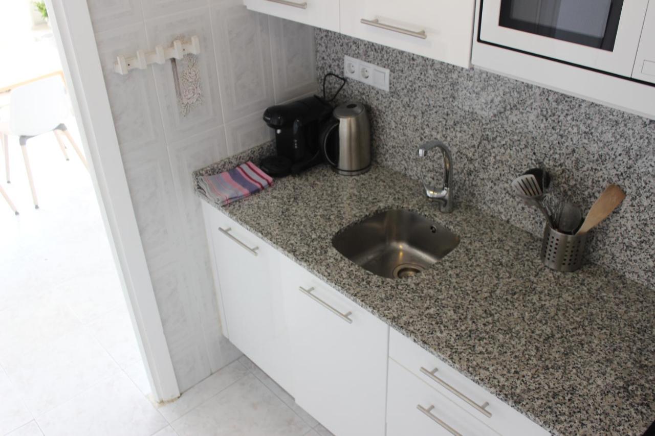 Beautiful Apartment In Front Of Beach, Pool, View Roses Exterior foto