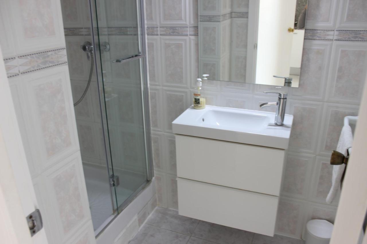 Beautiful Apartment In Front Of Beach, Pool, View Roses Exterior foto