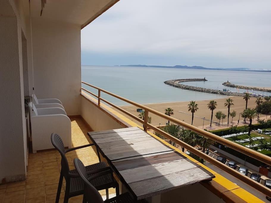 Beautiful Apartment In Front Of Beach, Pool, View Roses Exterior foto